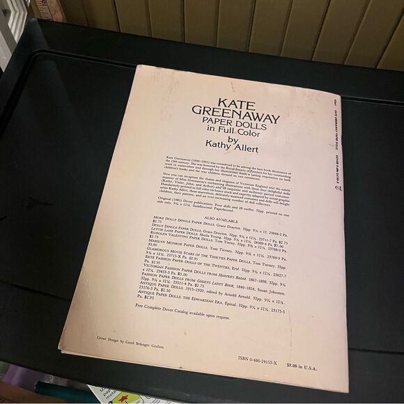 Kate Greenaway 1981 Paper Dolls in Full Color Book - Picture 12 of 12